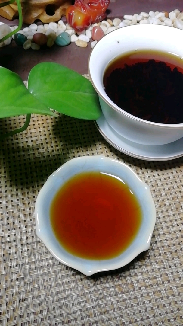 普洱茶批发行业动态：品质与市场的共舞