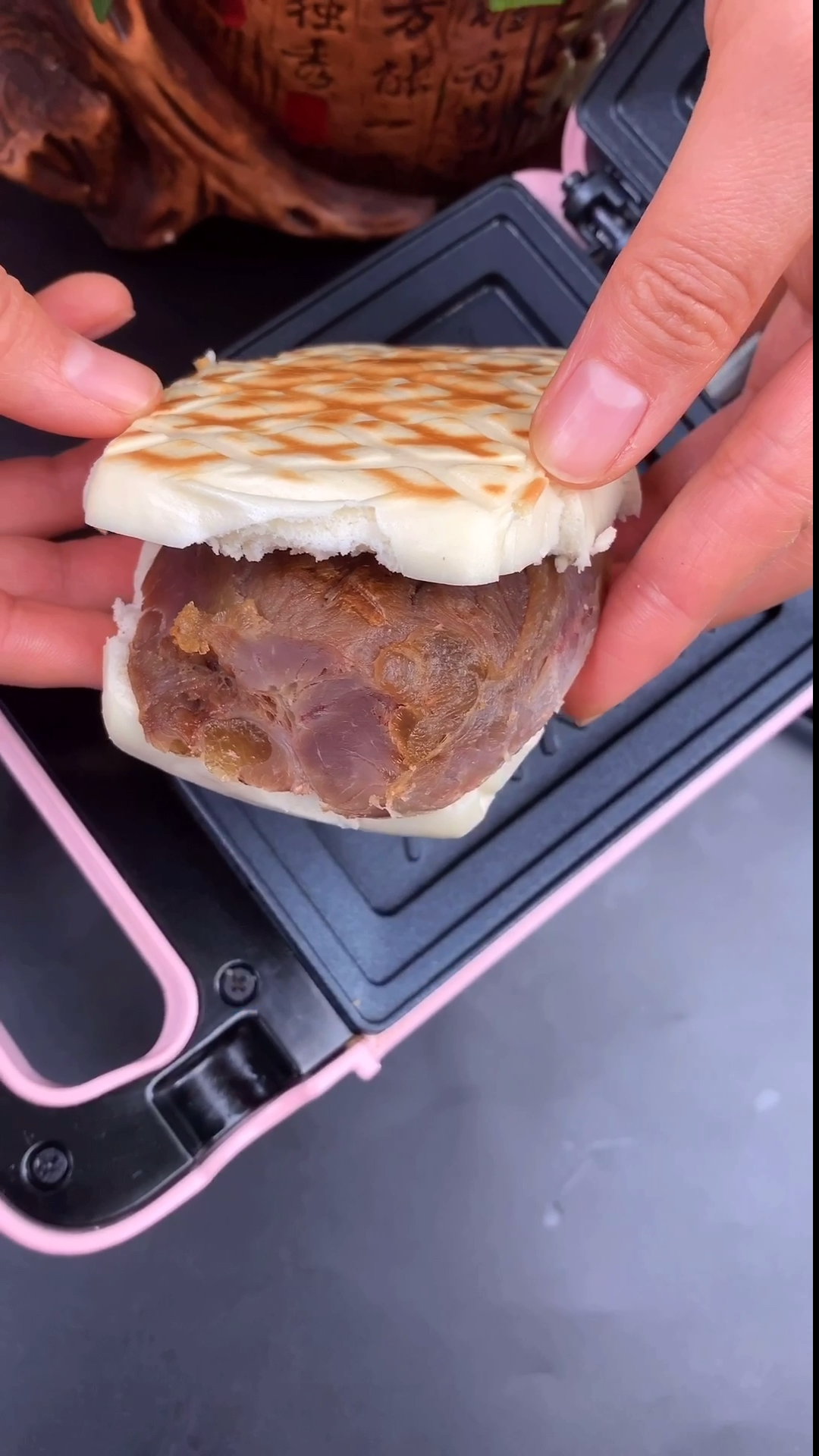 秀出你的拿手菜#懒人家的肉夹馍