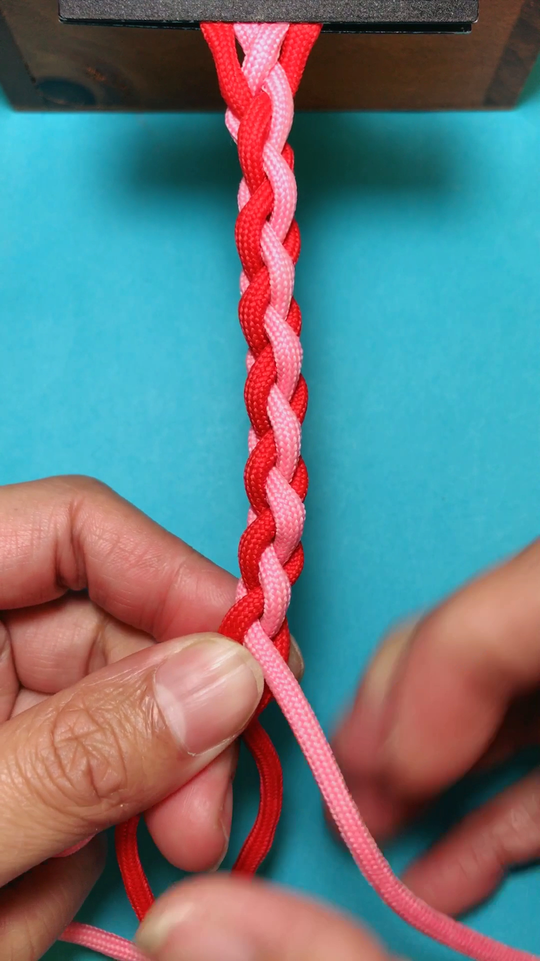 四股辫编织方式