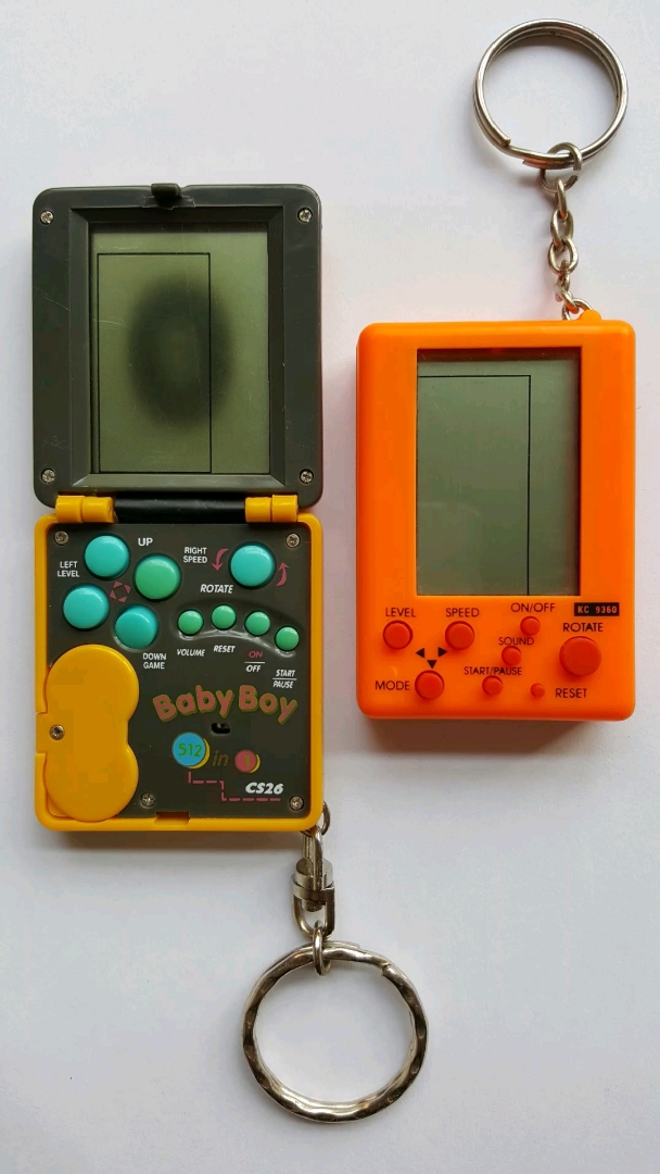 80后的回忆之手掌游戏机