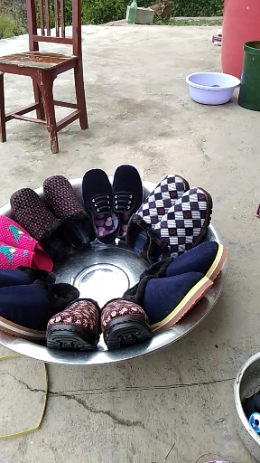 农村人自已做布鞋