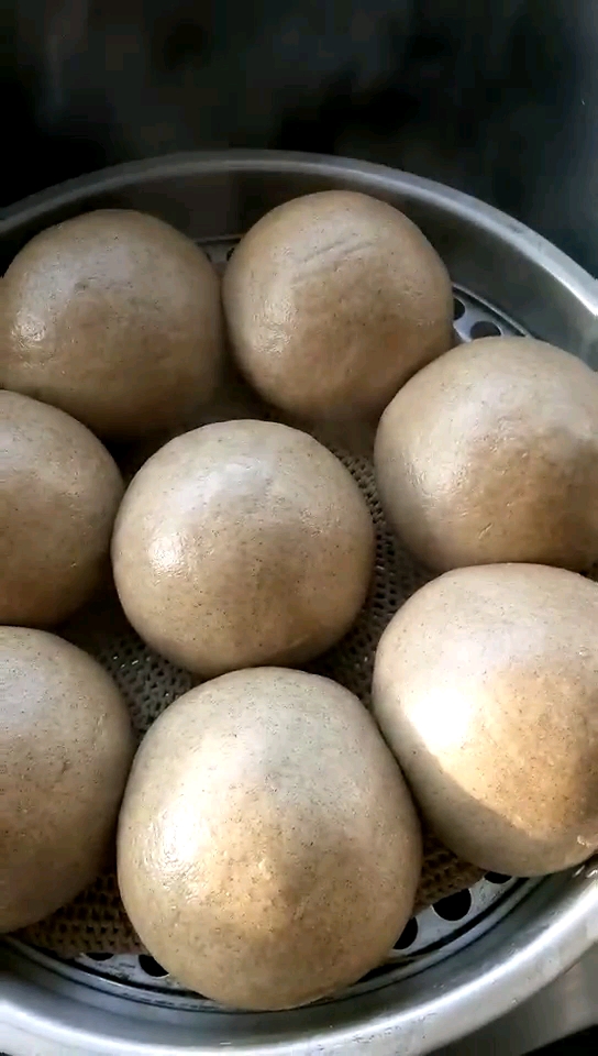 美食#高粱面的大馒头,香.