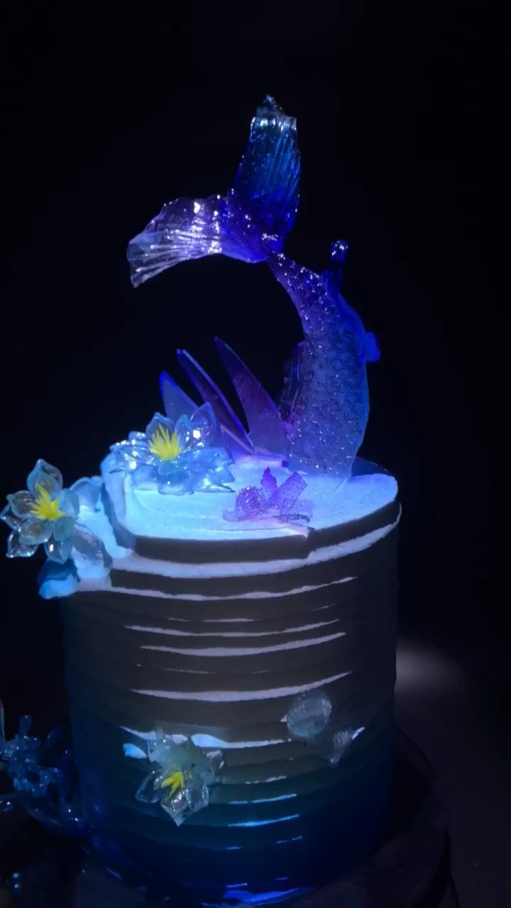 糖艺蛋糕的魅力就是在于它可以千变万化