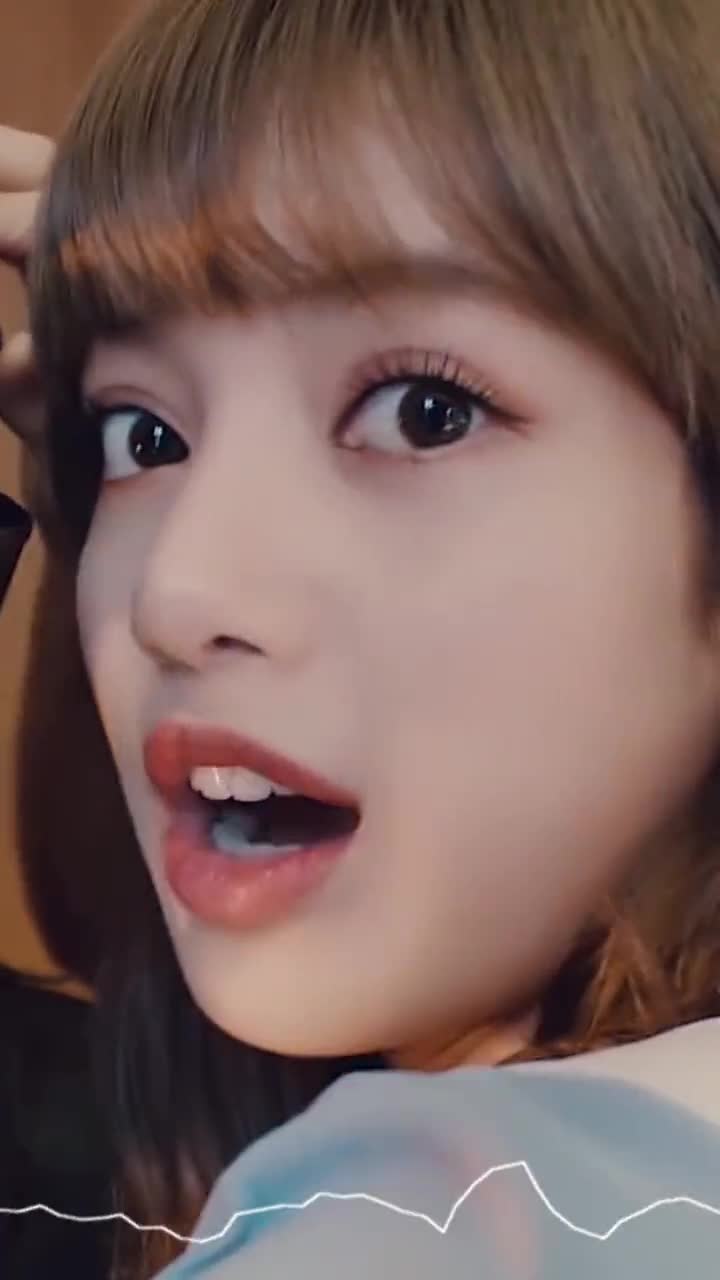 lisa镜头特写来咯!一起接收吧