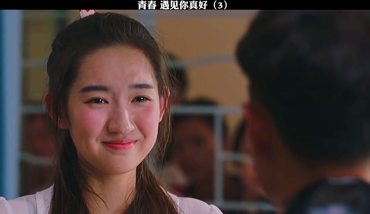 影视剪辑#小伙在学校英雄救美,最后抱得美人归!