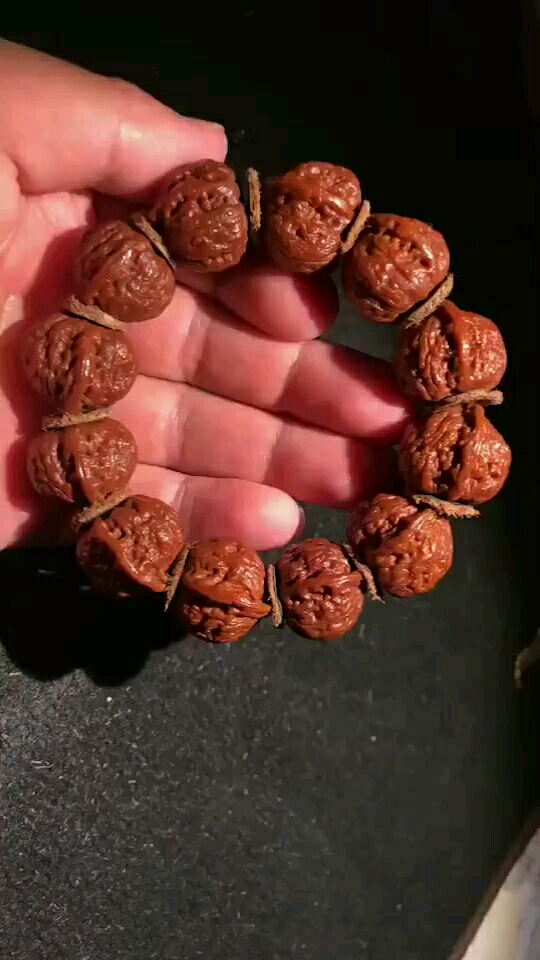 2.0怀柔野生麻核桃手串 玩2年已经红透