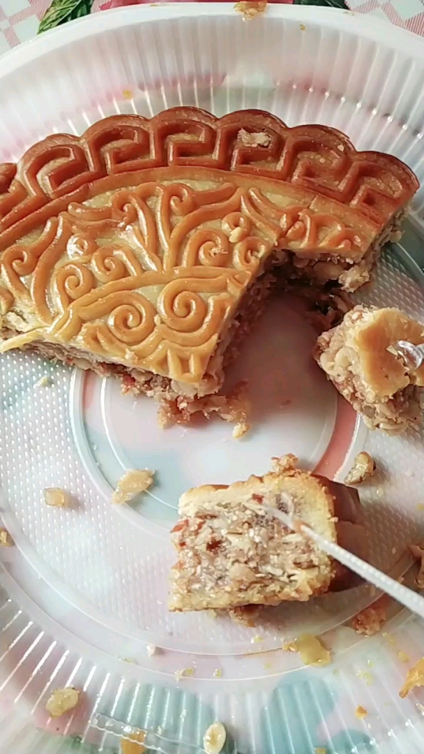 第一次吃腊肉月饼