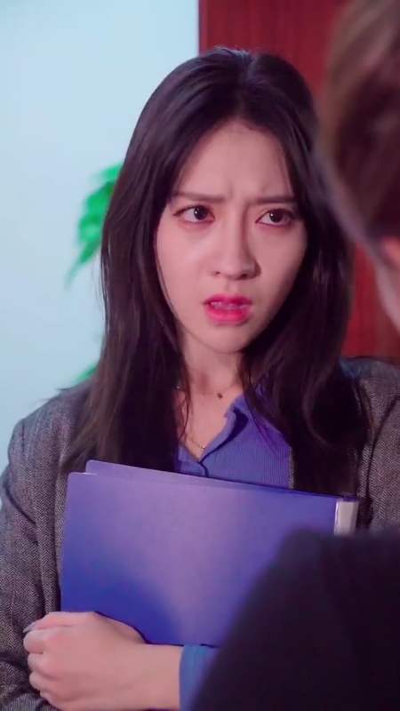 事情的走向有点不对劲,小七秘书出卖公司机密?-全民小视频