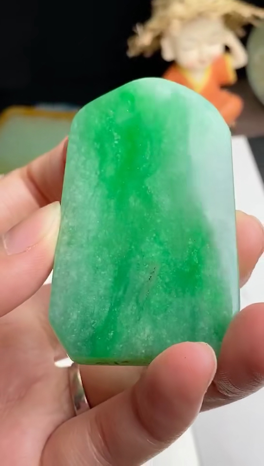 翡翠#独具一格的翡绿