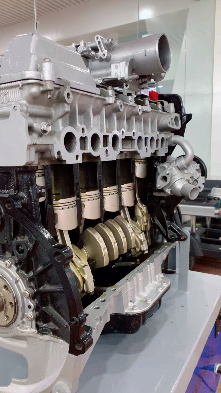 直列六缸发动机