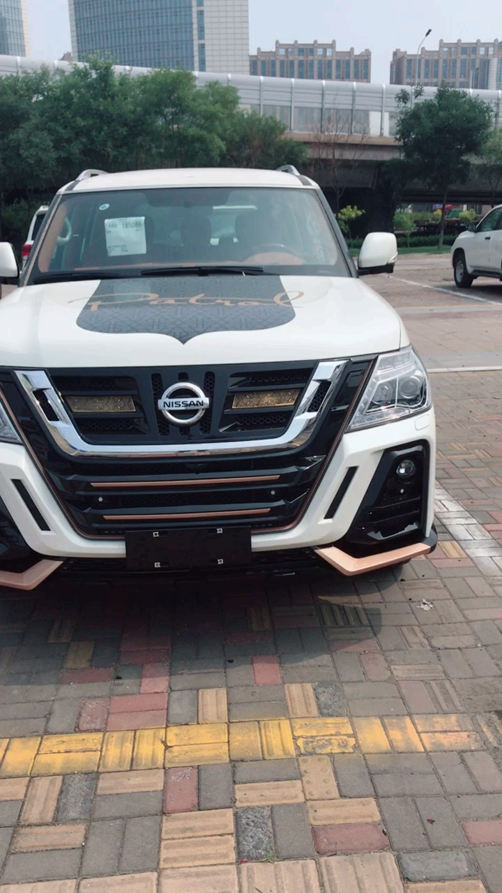 19途乐xr改装领主包围!