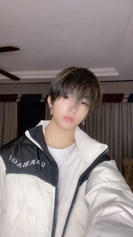 2021-10-20195chaneylin林秋楠8989粉丝  关注是金子总会发光的,对吧