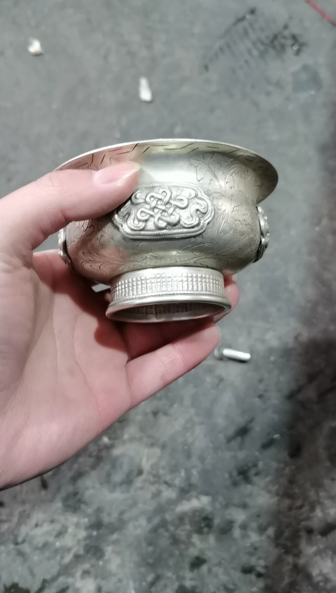 老银刻花酒杯