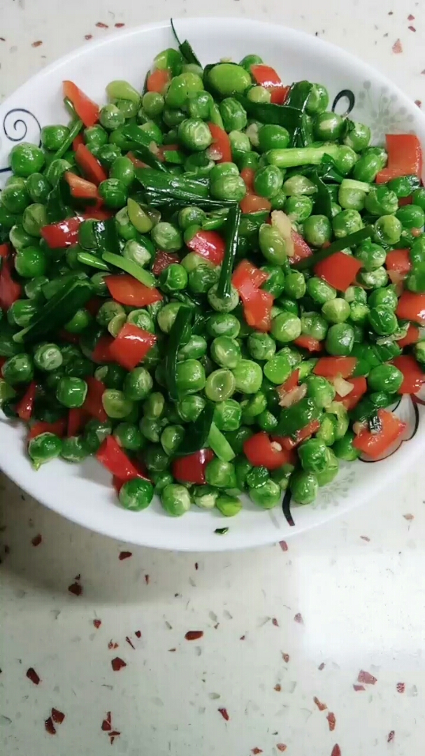红尖椒炒雪花豆,好吃又漂亮!