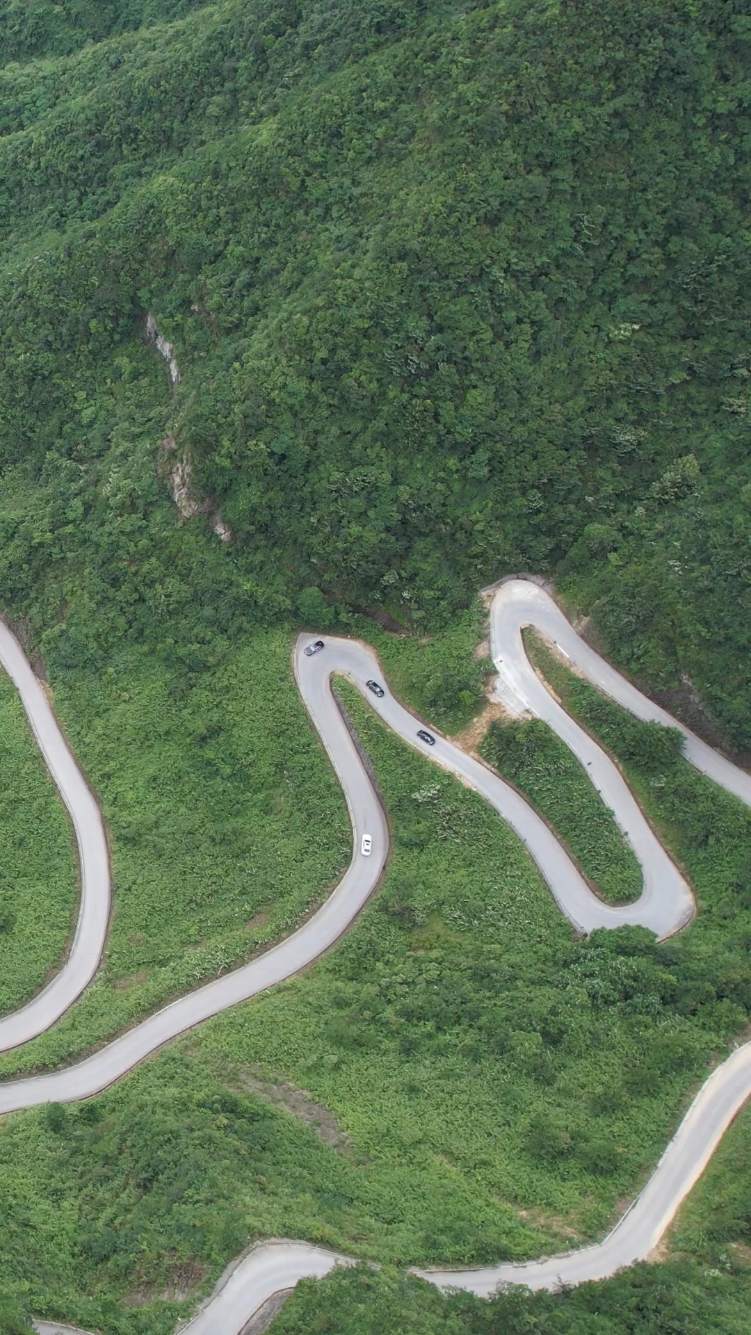 四十五道拐川河盖秀山快来挑战川河盖45道拐