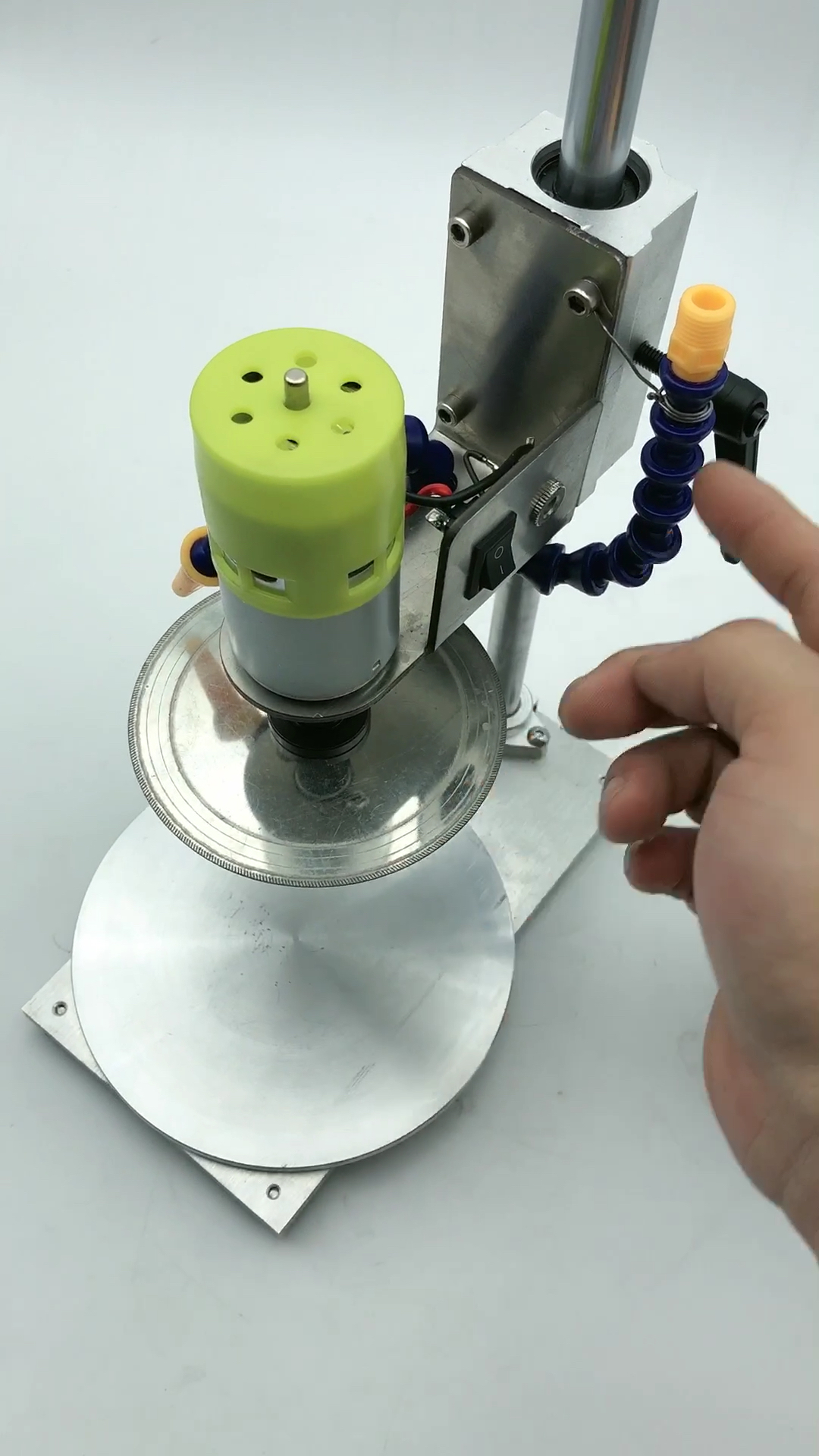 自制最新款小型酒瓶花盆切割机