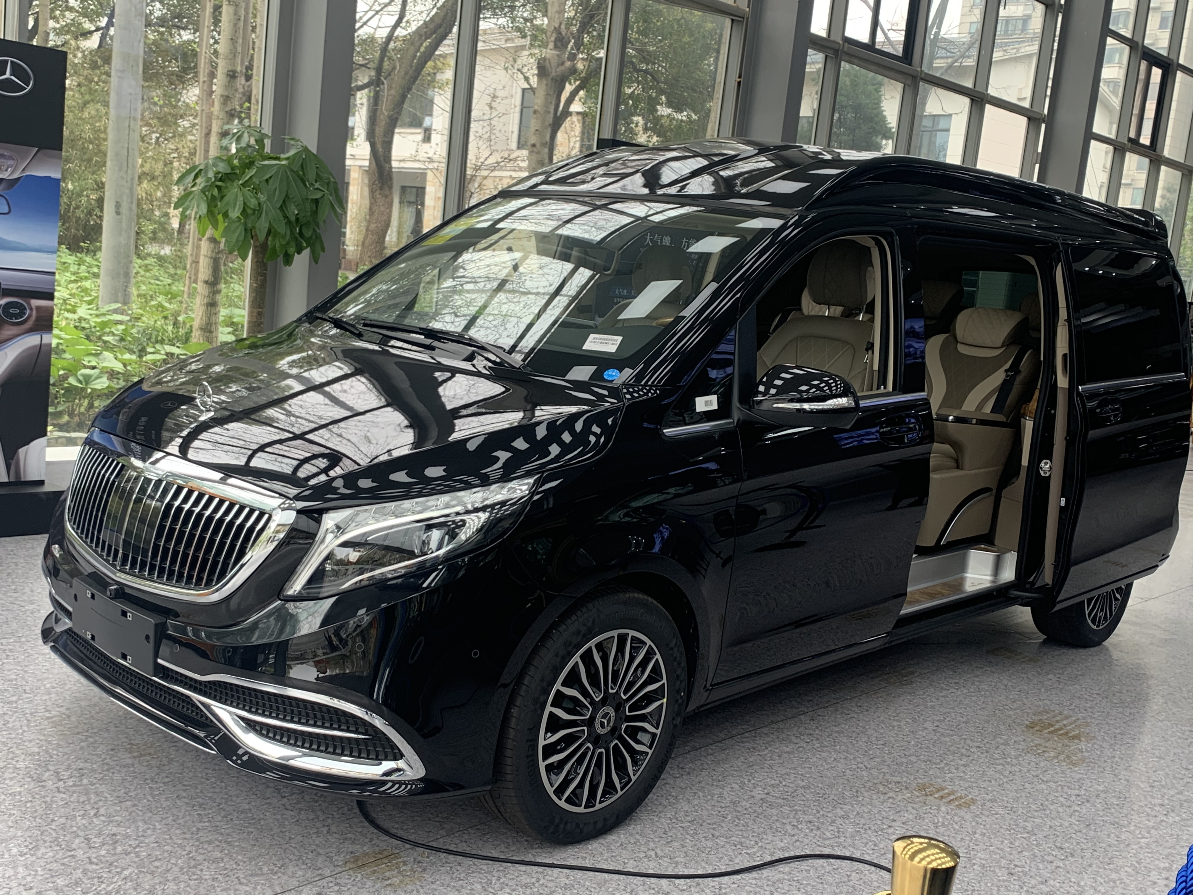 全新迈巴赫260l旗舰版,豪华座驾