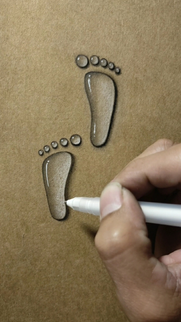 好画水滴脚印!这个简单吧?学会了没?