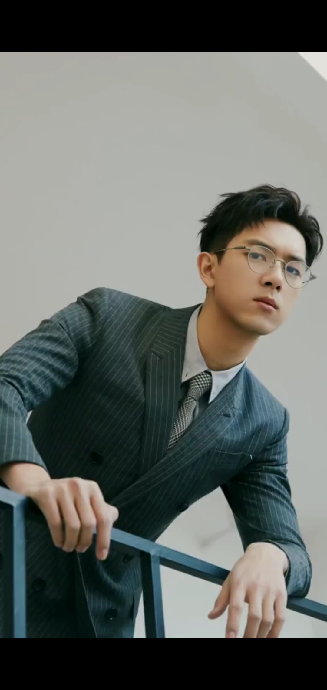 李现#今日份戴眼镜的现哥#现男友