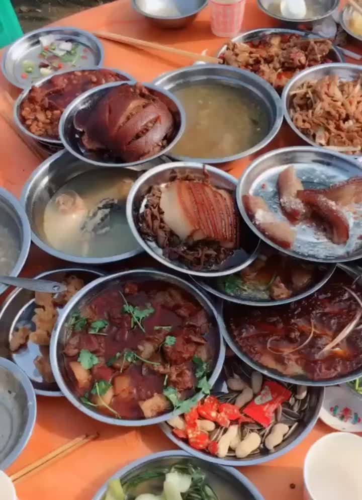 现在的农村大席都怎么了,敢不敢多放两盘素菜