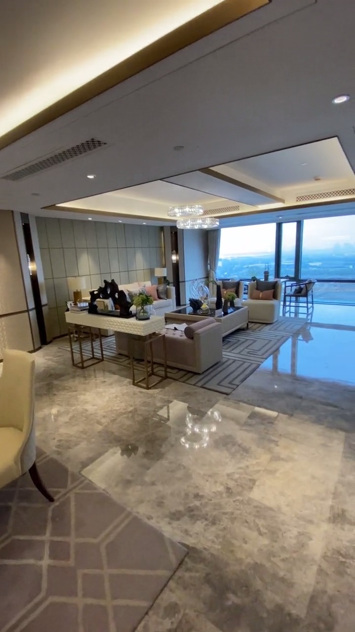 豪宅#实拍杭州291平精装大平层,一进门就眼前一亮,你喜欢这样设计吗