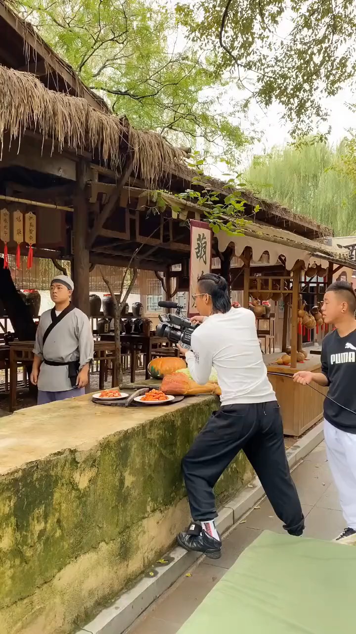 拍戏现场 这个片场意外是猝不及防,求导演的内心阴影