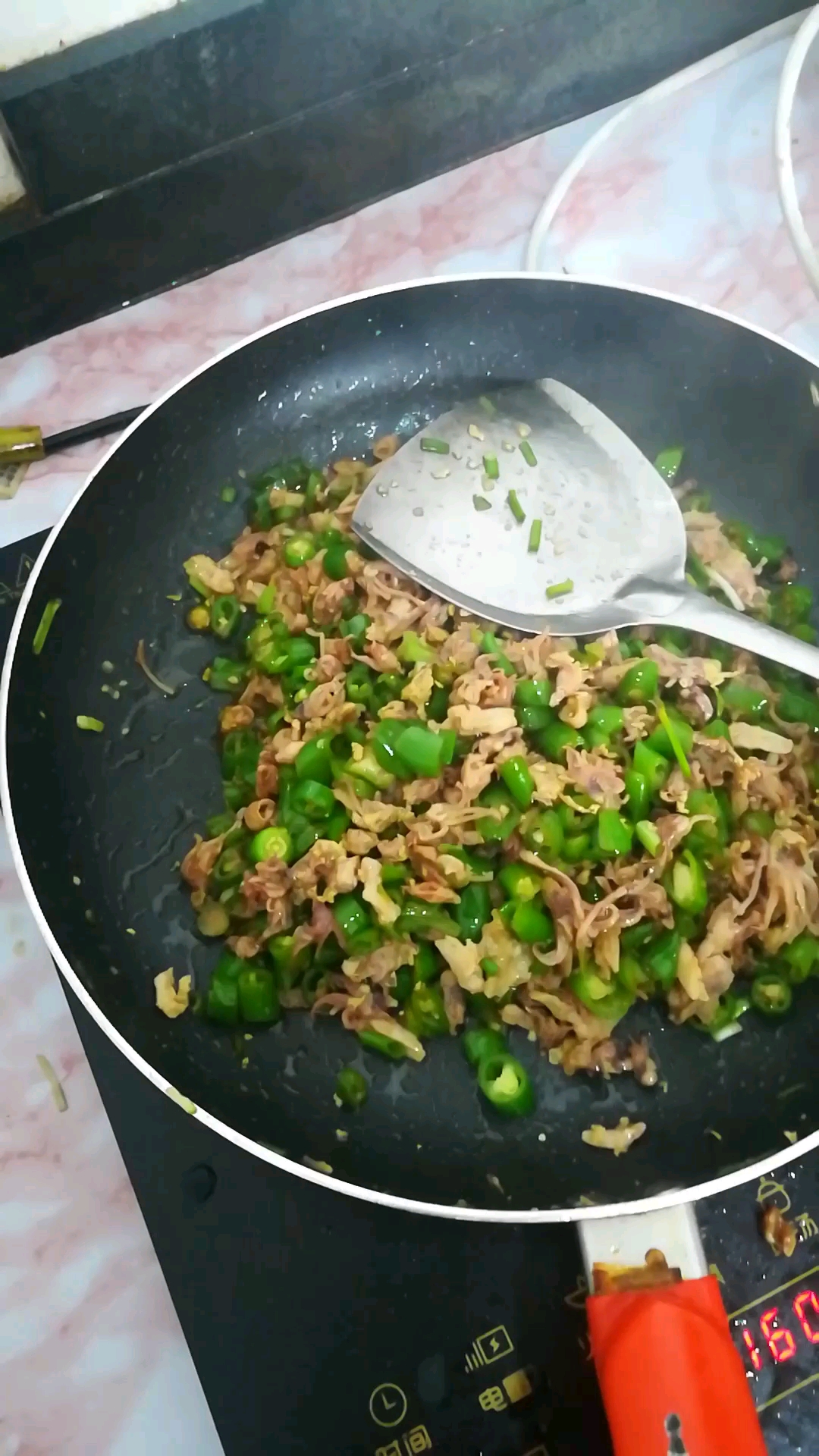 谁知道我爆炒的是什么吗