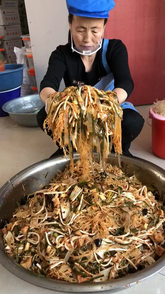 舌尖上的旅行#好大一盆拌凉菜!