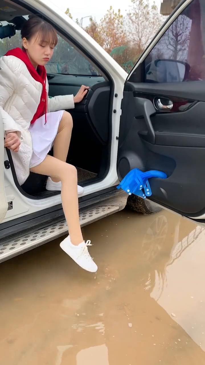 梅雨季节,出门一定要给老婆准备这款雨鞋套#好用