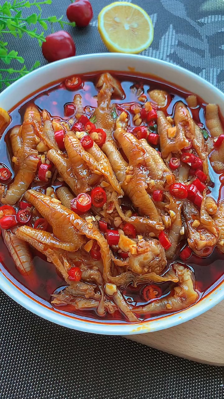 夏天不想吃饭,做个酸爽泡鸡爪,我家的都爱吃