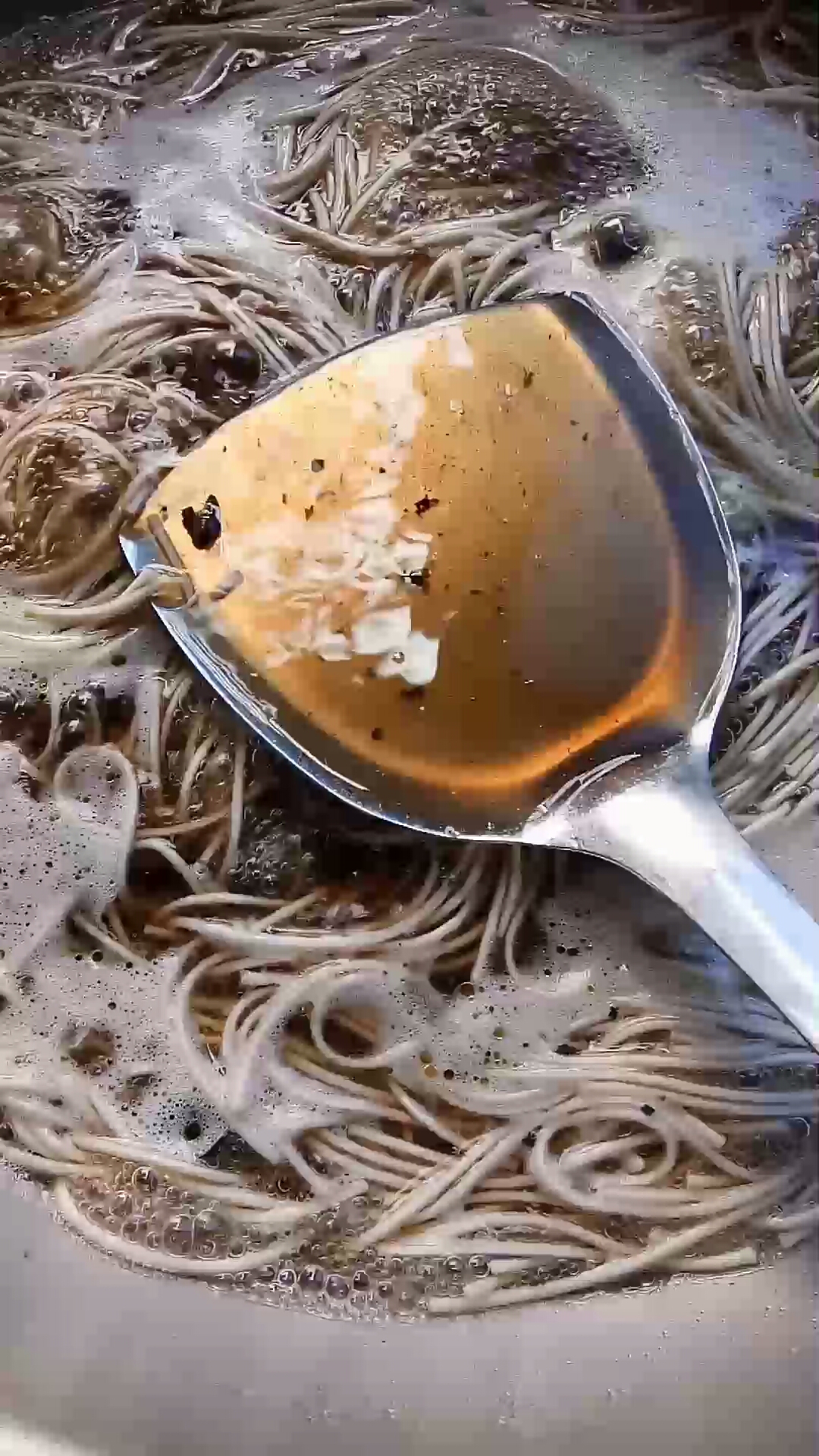 黑暗料理之王#用这种汤煮的面条,你们敢吃吗?