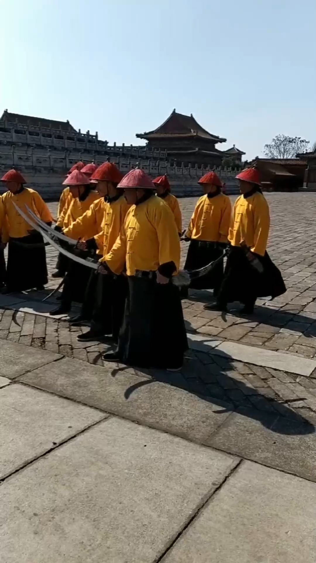 娱乐玩游戏#大内侍卫这是在干嘛,威胁摄影师吗