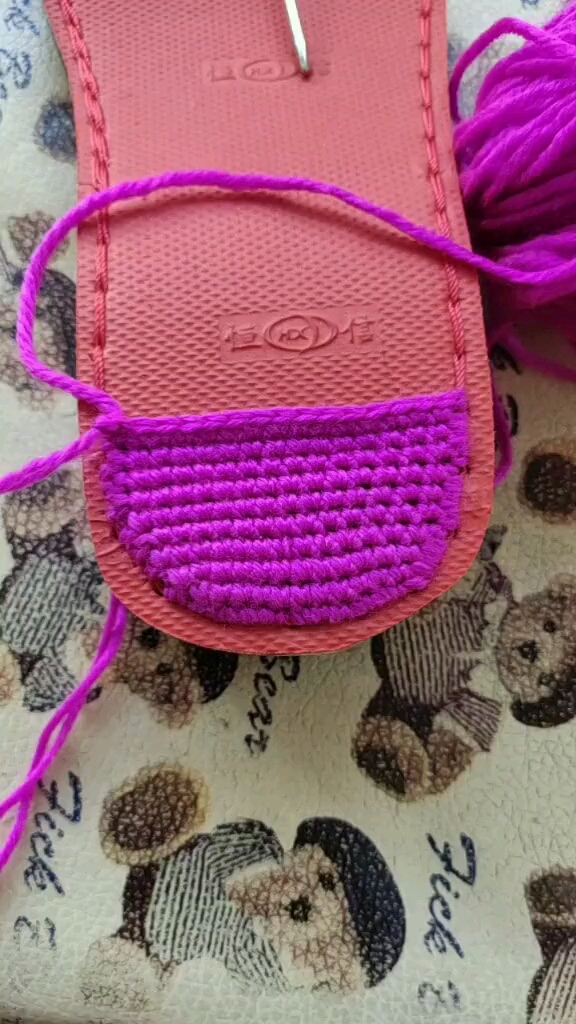 直接在鞋底上钩鞋垫