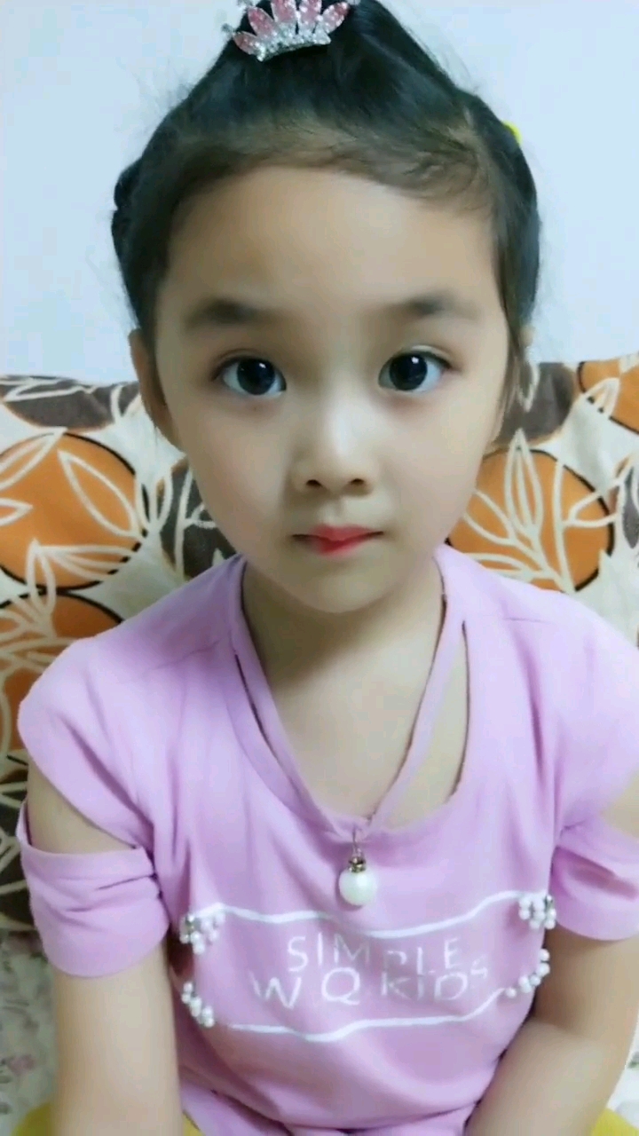 五官端正的山东小姑娘