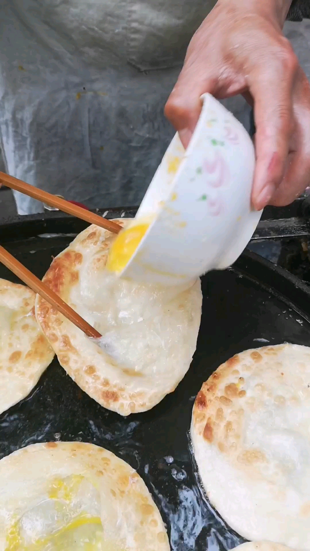 家乡特色美食#信阳的鸡蛋灌饼你吃过没?