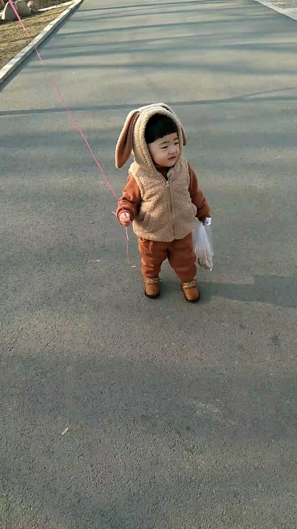 带孩子公园溜达溜达