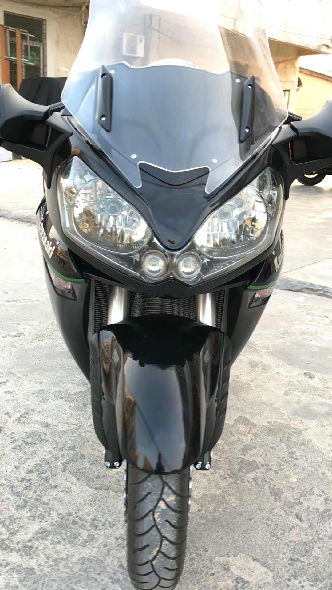 川崎1.4排量的摩托车gtr1400-度小视