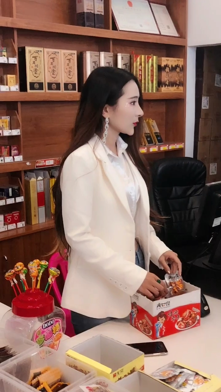 网红真真本人更美丽