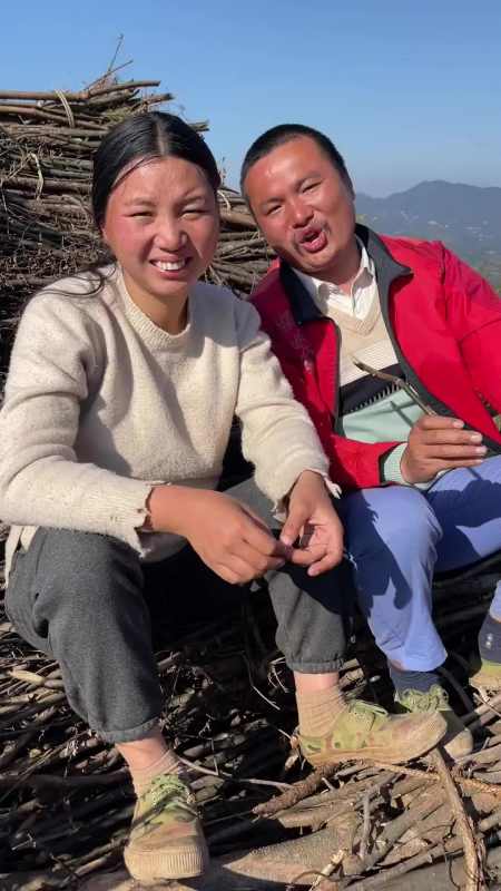 搞笑段子剧牛爱芳和小春花想做点什么事情