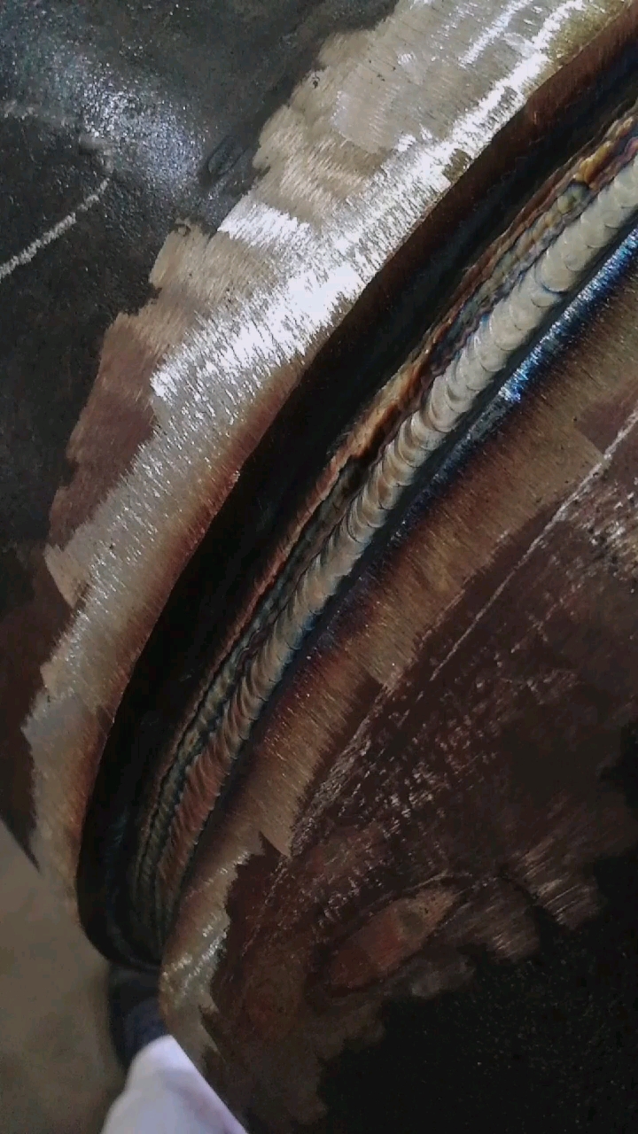 焊接#大师傅焊活啥姿势?看这里!厉害吧?