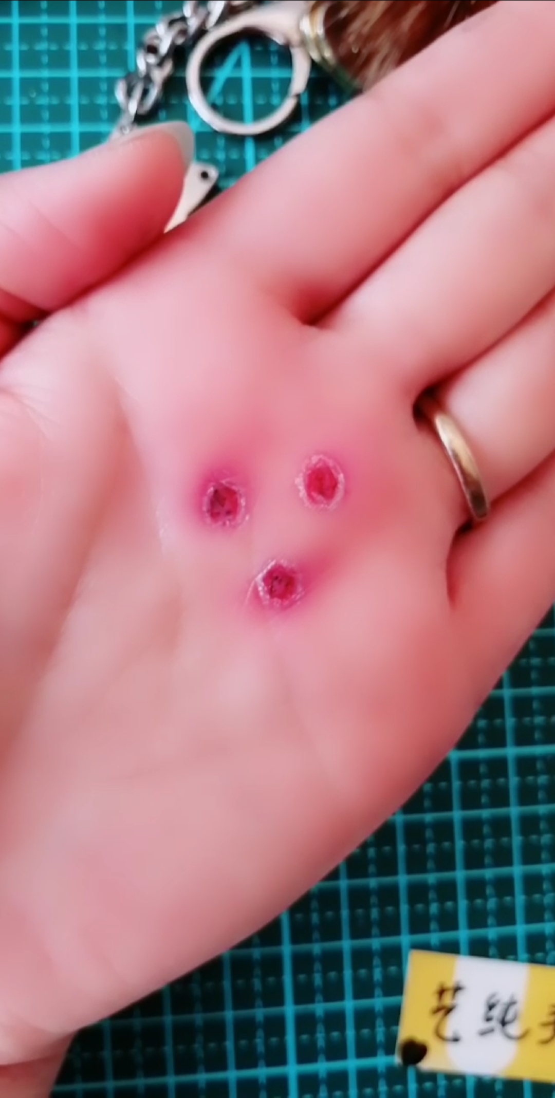 寻找最牛手艺人#教你画烟头烫伤疤