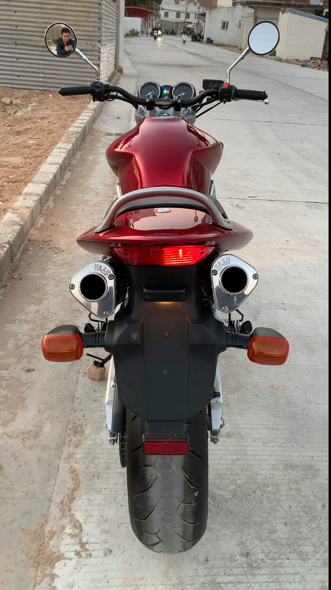 本田大黄蜂cb919