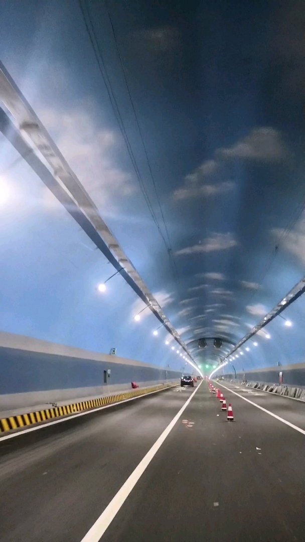 柳州莲花山隧道