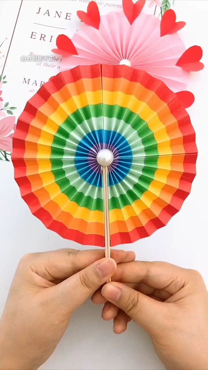 吃完的冰糕棍别丢,做一把超美的彩虹扇子解暑,孩子爱玩