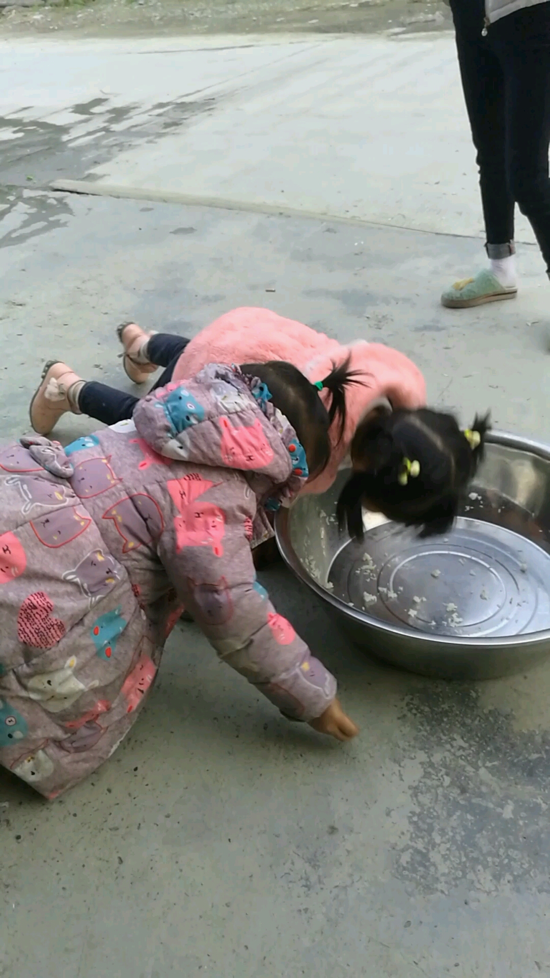 没饭吃的孩子图片