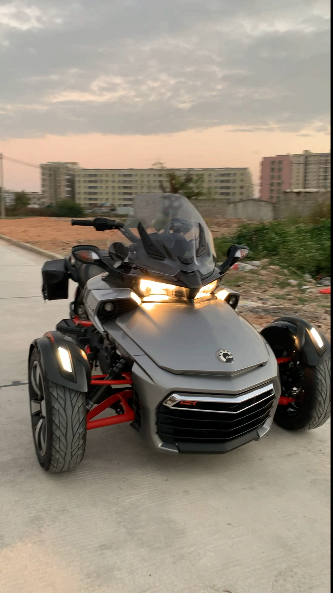 庞巴迪#奥迪小弟"庞巴迪"f3s