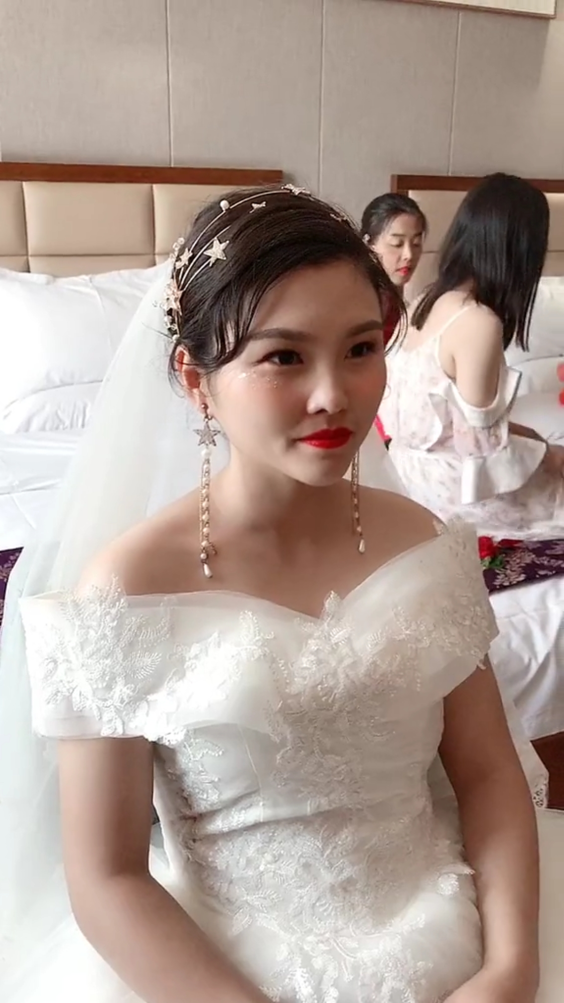 怀孕五个小时的新娘,是不是看不出来!