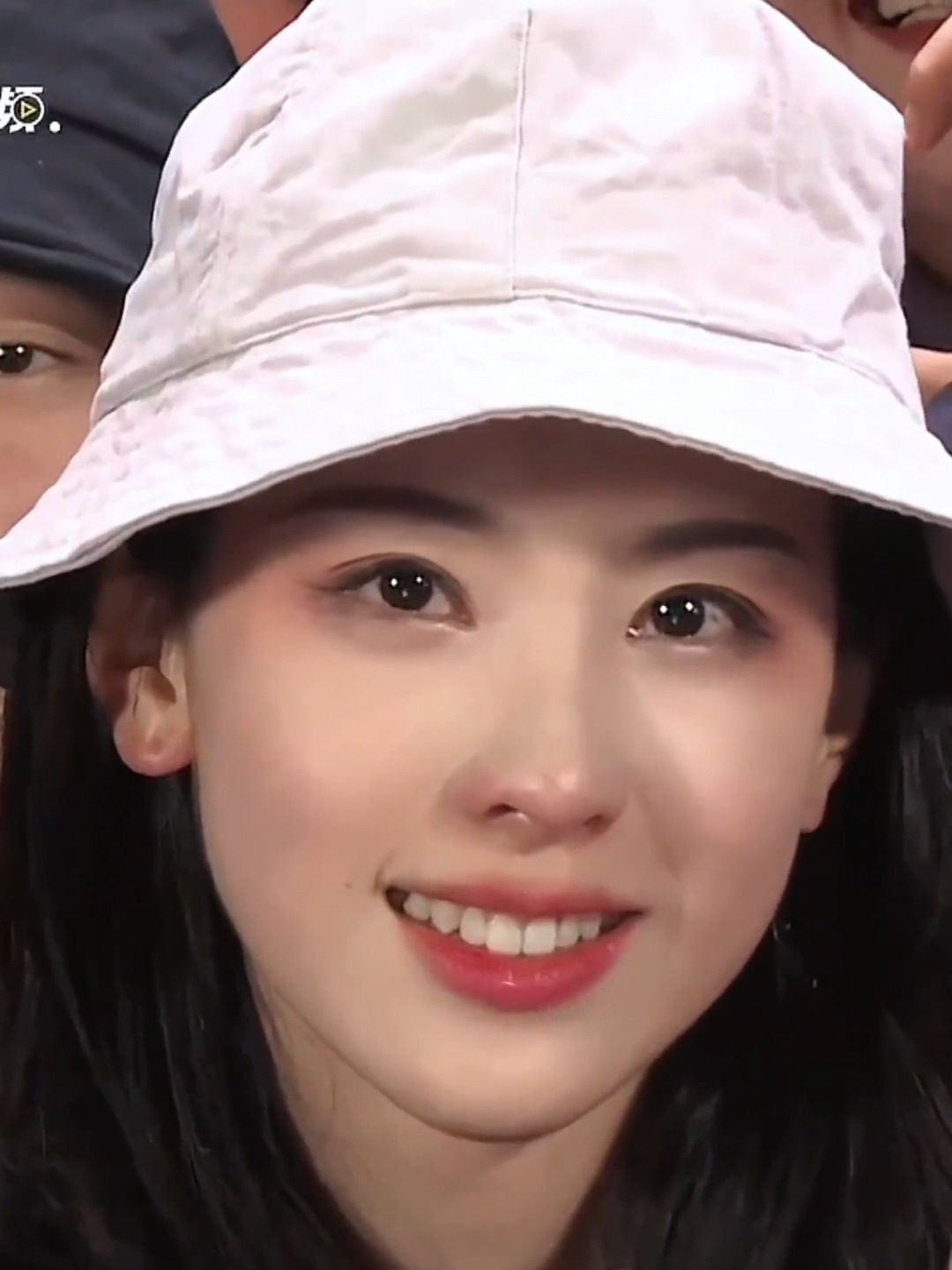 我要上热门#陈都灵的颜值,有点港风的味道!