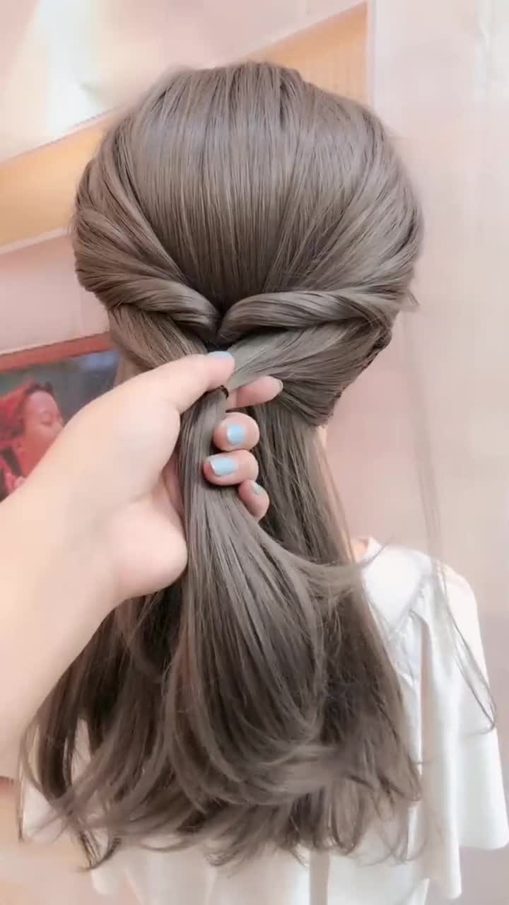 谁看谁会扎的简单鱼骨辫,这样扎漂亮又洋气,一起学学吧