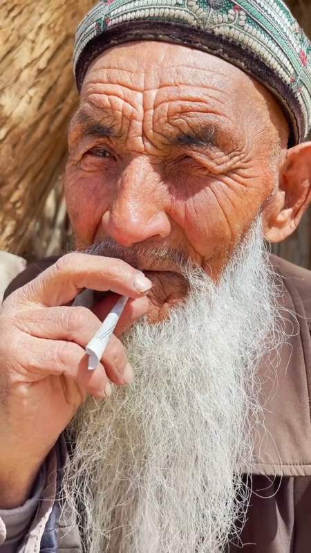 莫合烟 一种新疆人忘不了的熟悉的味道 !